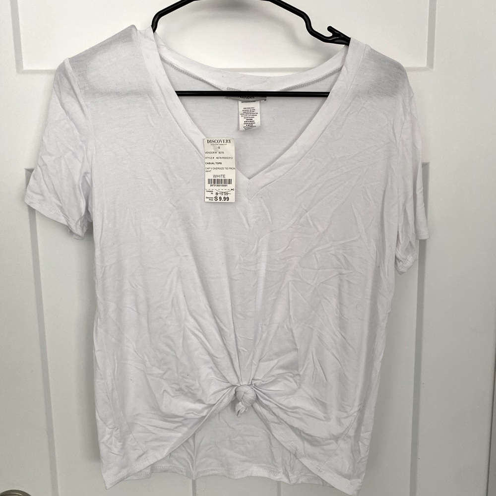 Women’s front tie white tshirt NWT size small